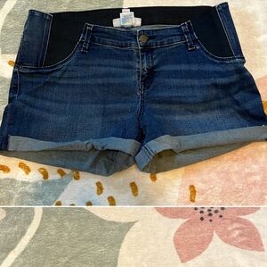 Maternity shorts